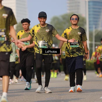 Runner Photo 6919707