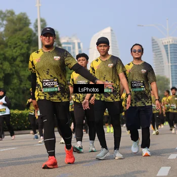Runner Photo 6919719