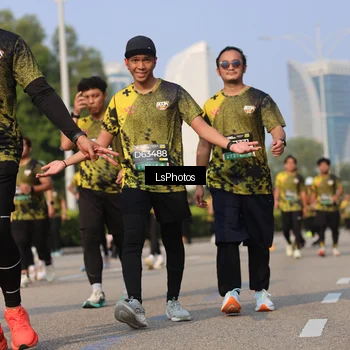 Runner Photo 6919722