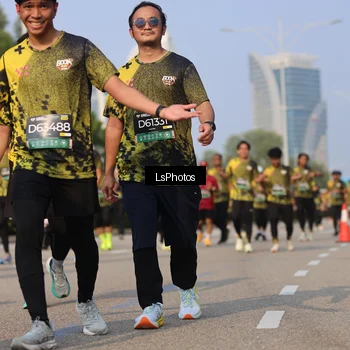 Runner Photo 6919728