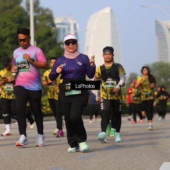 Runner Photo 6919771
