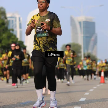 Runner Photo 6919789