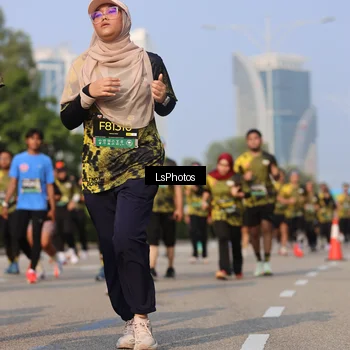 Runner Photo 6919844