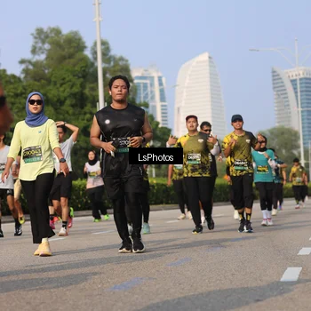 Runner Photo 6919888