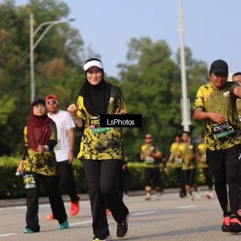 Runner Photo 6920001