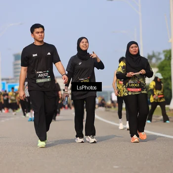 Runner Photo 6920006