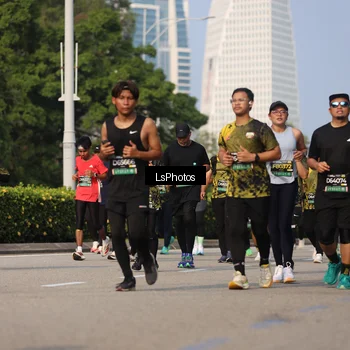 Runner Photo 6920019