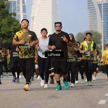 Runner Photo 6920021