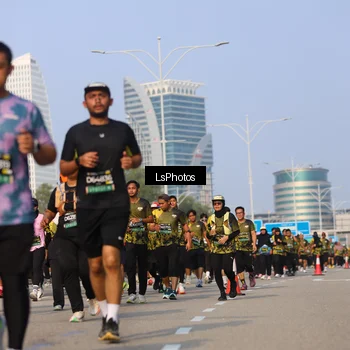 Runner Photo 6920105