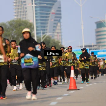 Runner Photo 6920118