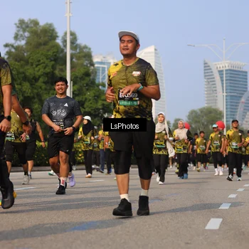 Runner Photo 6920184