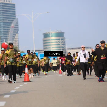 Runner Photo 6920193