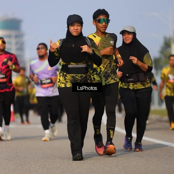 Runner Photo 6920216