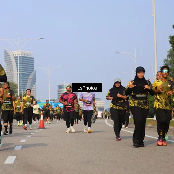 Runner Photo 6920224