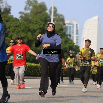 Runner Photo 6920669