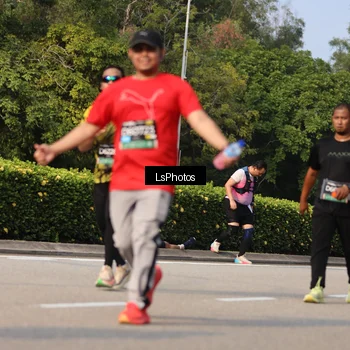 Runner Photo 6920674