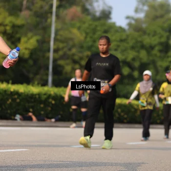 Runner Photo 6920678