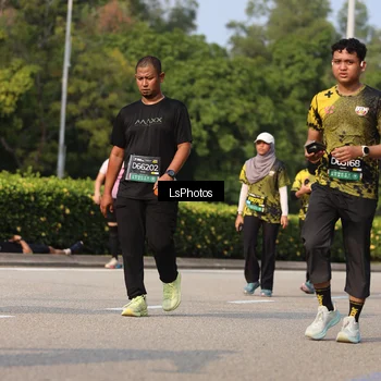 Runner Photo 6920679