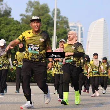 Runner Photo 6920682
