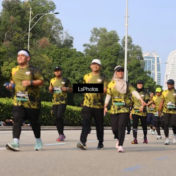Runner Photo 6920693
