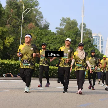 Runner Photo 6920697