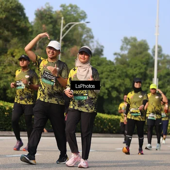 Runner Photo 6920699