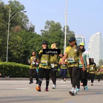 Runner Photo 6920701