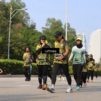 Runner Photo 6920703