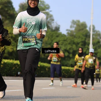 Runner Photo 6920716