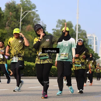 Runner Photo 6920719