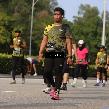 Runner Photo 6920750