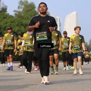 Runner Photo 6920751