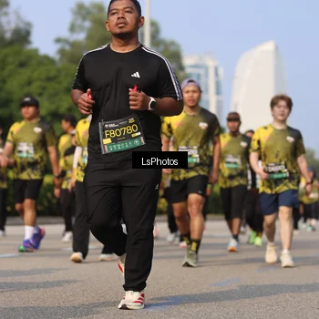 Runner Photo 6920755