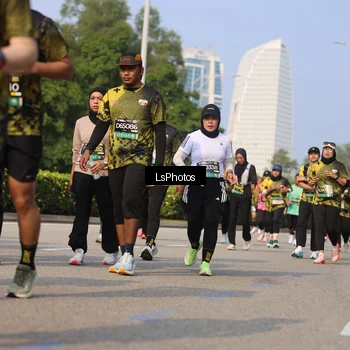 Runner Photo 6920764
