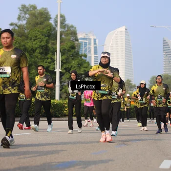 Runner Photo 6920774