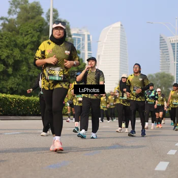 Runner Photo 6920775