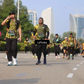Runner Photo 6920783