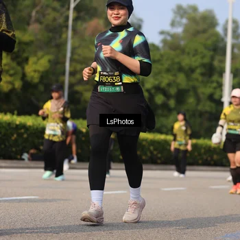 Runner Photo 6920792