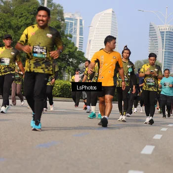 Runner Photo 6920807