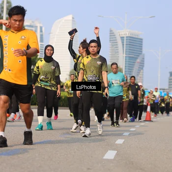Runner Photo 6920810