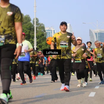 Runner Photo 6920842