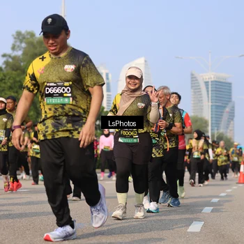 Runner Photo 6920852