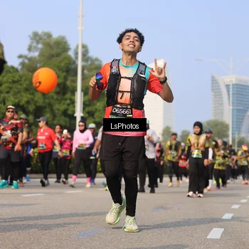 Runner Photo 6920857