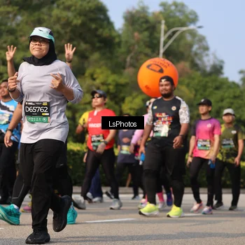 Runner Photo 6920874