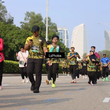 Runner Photo 6920898