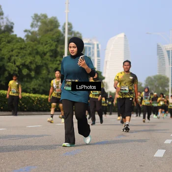 Runner Photo 6920918
