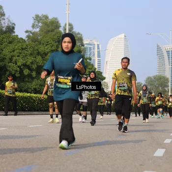 Runner Photo 6920920