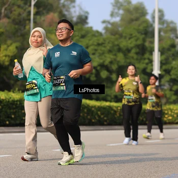 Runner Photo 6920986