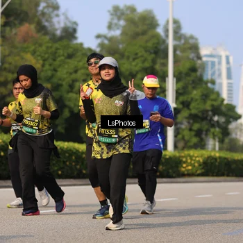 Runner Photo 6920996