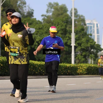 Runner Photo 6921004